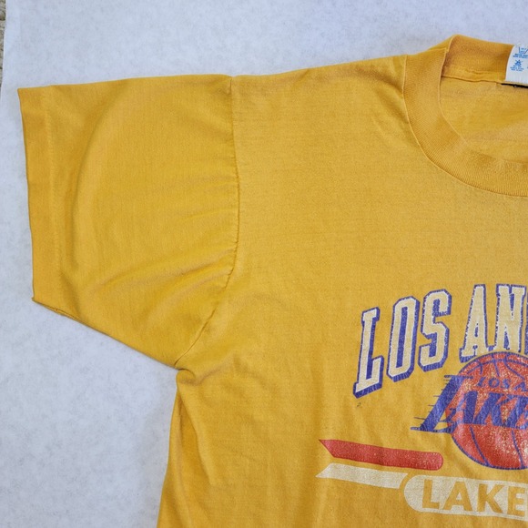 Vintage Champion Los Angeles Lakers T Shirt Yellow XLarge Basketball Graphic Tee - Picture 6 of 16